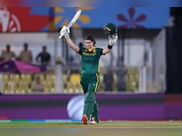 SA Women vs IND Women: गेंदबाजी के बाद बल्लेबाजी में भी चमकी अफ्रीकी टीम, भारत को 8 विकेट से हराया