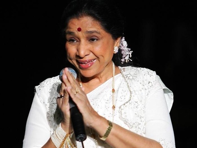 70s की इस सुपरस्टार से मिलने के 10 मिनट बाद ही हो गई थी आशा भोसले की मौत, एक्ट्रेस बोलीं- 'मैंने तो बस...'