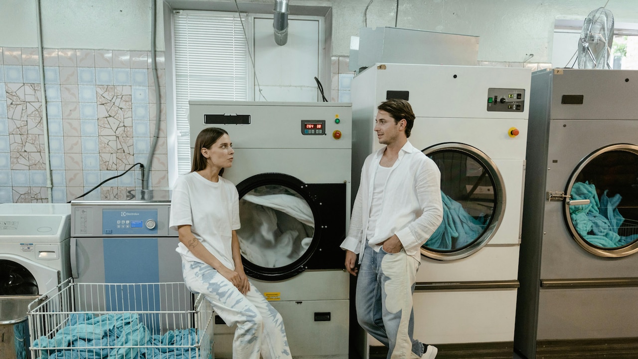 Front Load vs Top Load Washing Machines: Which One Saves More Money?
