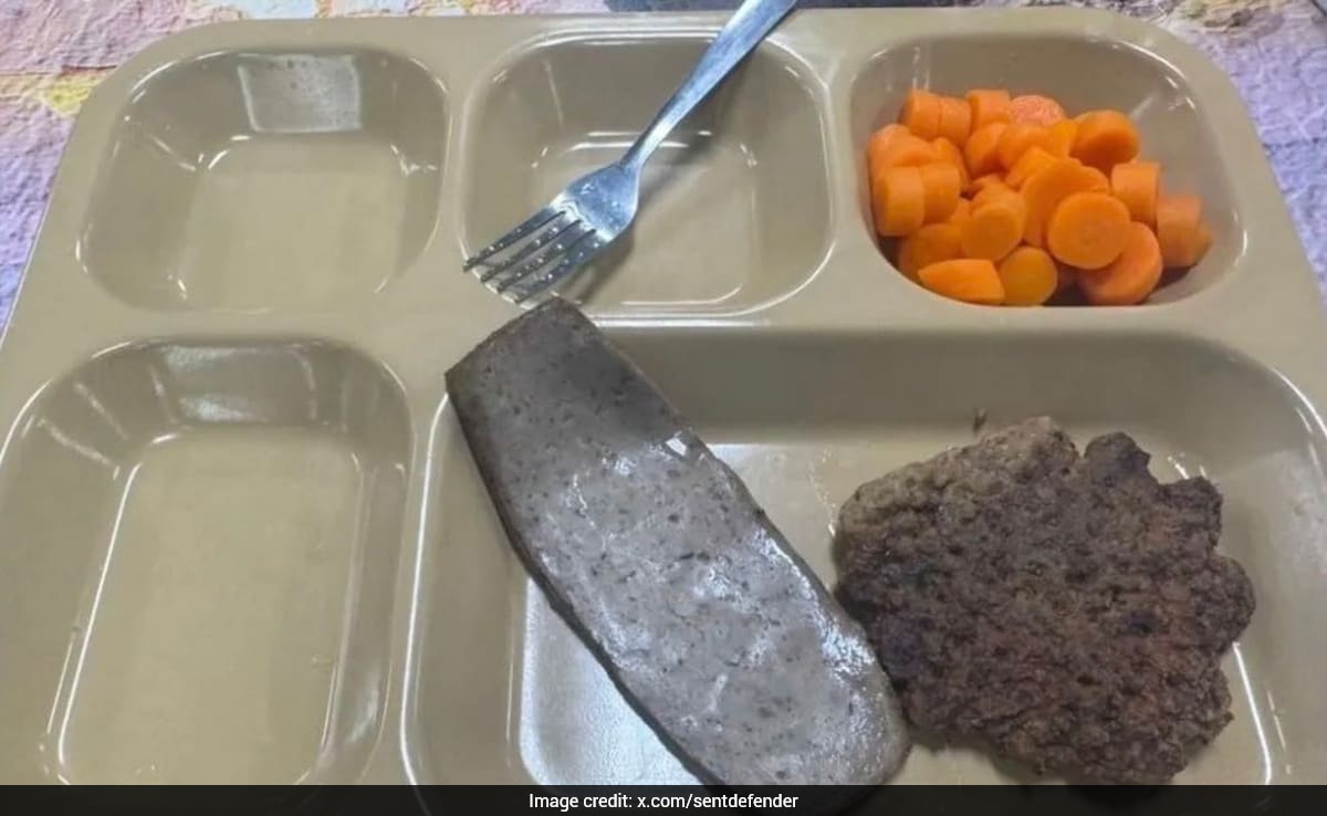 US Troops Given Nearly Empty Trays On Warships Deployed Near Iran: Report