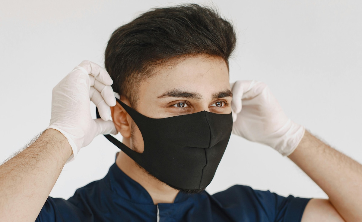 मेल नर्स कैसे बनते हैं, कौन सा कोर्स करना पड़ता है, कितनी होती है सैलरी