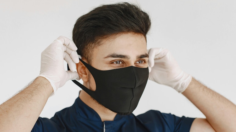 मेल नर्स कैसे बनते हैं, कौन सा कोर्स करना पड़ता है, कितनी होती है सैलरी