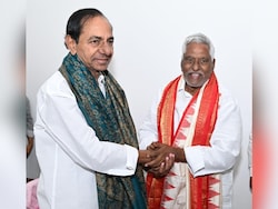 Jeevan Reddy Meets KCR After Quitting Congress, Indicates He Will Join BRS