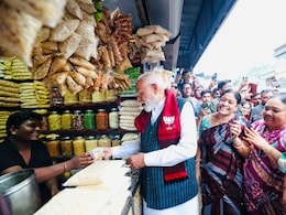 "<i>Bhai Humein Apna Jhalmuri Khilao</i>": PM Modi Pauses For Snack Break In Bengal