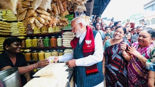 "<i>Bhai Humein Apna Jhalmuri Khilao</i>": PM Modi Pauses For Snack Break In Bengal