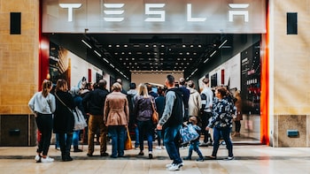 Tesla Shares Slump Even As EV Deliveries Smash Street Estimates