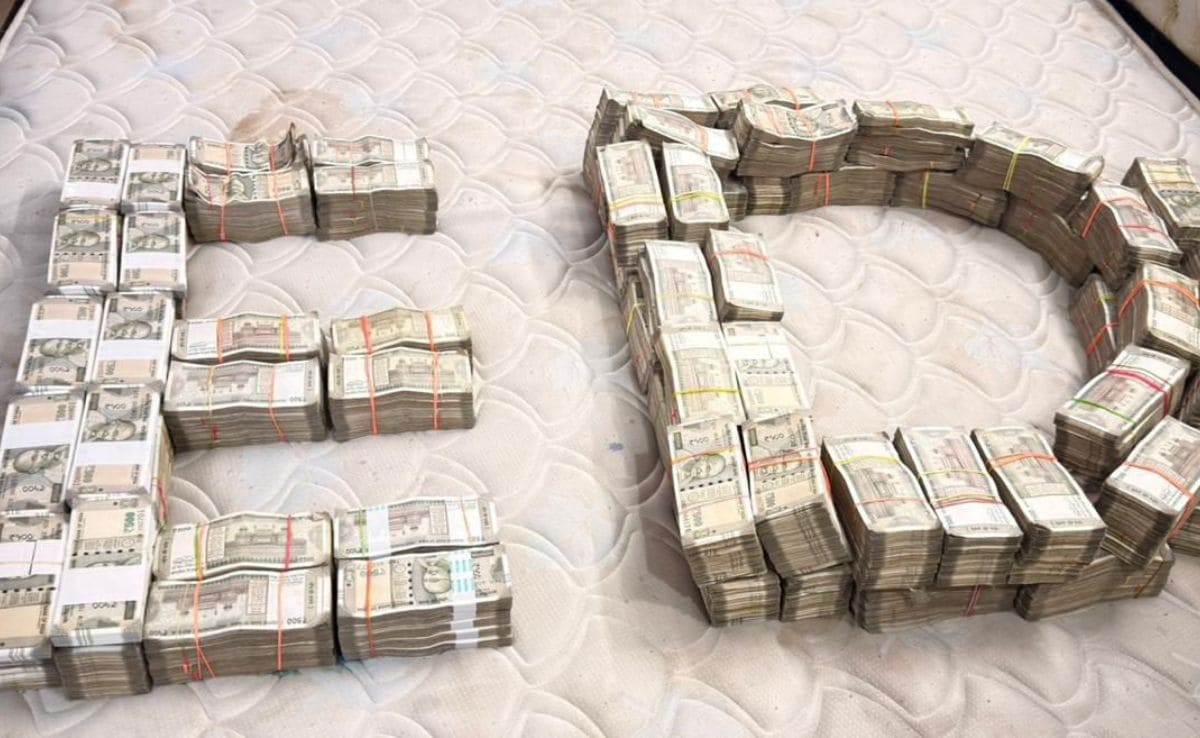 Realty Firm Accused Of Rs 2,024 Crore Fraud Raided, Rs 6 Crore Cash Seized