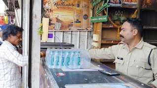 देवास में नई शराब नीति की पोल: 21 दुकानें नहीं हुईं नीलाम, आबकारी विभाग खुद चला रहा ठेके