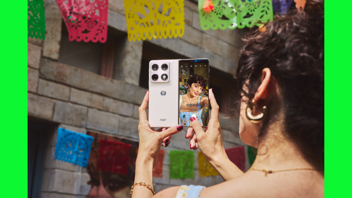 Moto Razr Fold Pre Order: 16GB रैम, 6000mAh बैटरी वाले Moto Razr Fold के प्री-ऑर्डर 11 अप्रैल से! जानें सबकुछ