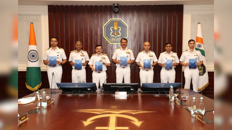 ऑपरेशन, हथियार से लेकर इक्विपमेंट तक... नौसेना कमांडर्स कॉन्फ्रेंस में समुद्री सुरक्षा की रणनीति पर हुआ मंथन