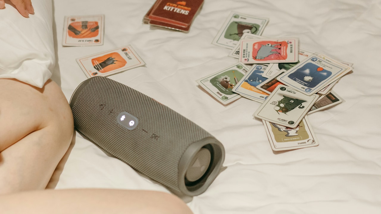 Why Do Some Speakers Sound Loud But Not Clear?