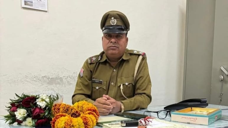जयपुर-दिल्ली एक्सप्रेसवे पर ट्रक ने पुलिस की गाड़ी को मारी टक्कर, हादसे में SI की मौत; 2 कांस्टेबल घायल