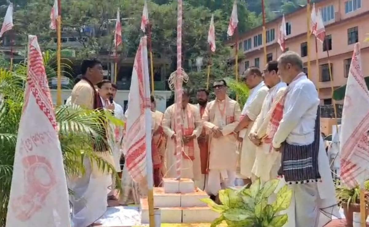 Rangoli Bihu 2026: असम में उमंग के बीच छाई उदासी, बिहू मंचों पर जुबीन की आवाज को ढूंढ रही हैं आंखें