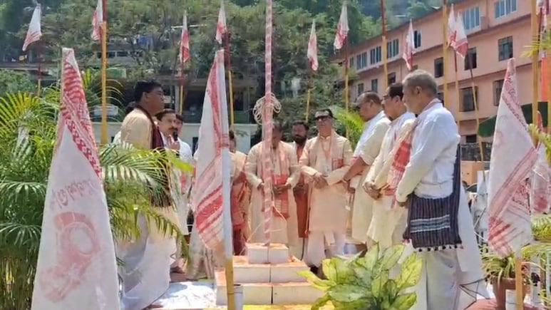 Rangoli Bihu 2026: असम में उमंग के बीच छाई उदासी, बिहू मंचों पर जुबीन की आवाज को ढूंढ रही हैं आंखें
