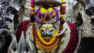 Masik Kalashtami 2026: आज कालाष्टमी के व्रत पर करें काल भैरव अष्टक का पाठ, जीवन में आएगा सकारात्मक बदलाव, जानिए महत्व