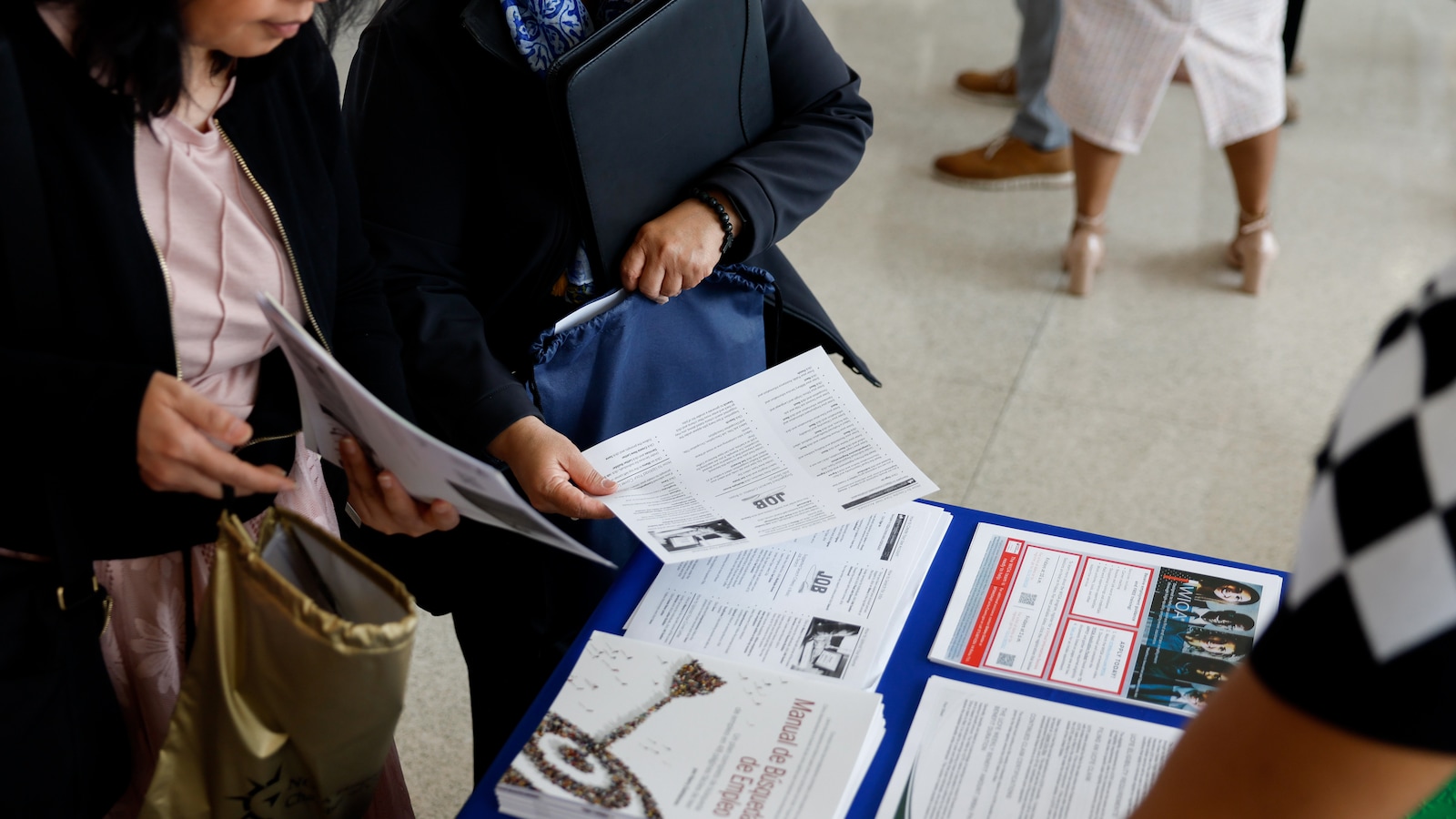 US Jobless Claims Tick Up To 215,000, Highest In A Month