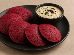 Beetroot Idli Recipe: नाश्ते में ट्राई करें गुलाबी इडली, स्वाद भी बढ़ेगा और सेहत भी रहेगी फिट