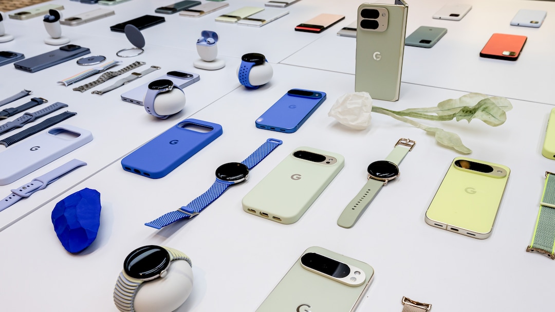 Google Readies Screenless Fitbit Band To Rival Growing Whoop Craze