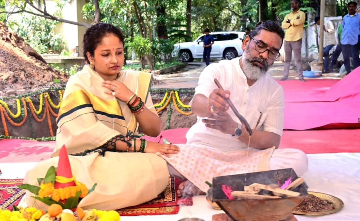 Rs 67 Crore For Bungalow? Hemant Soren At Centre Of "Sheesh Mahal" Row