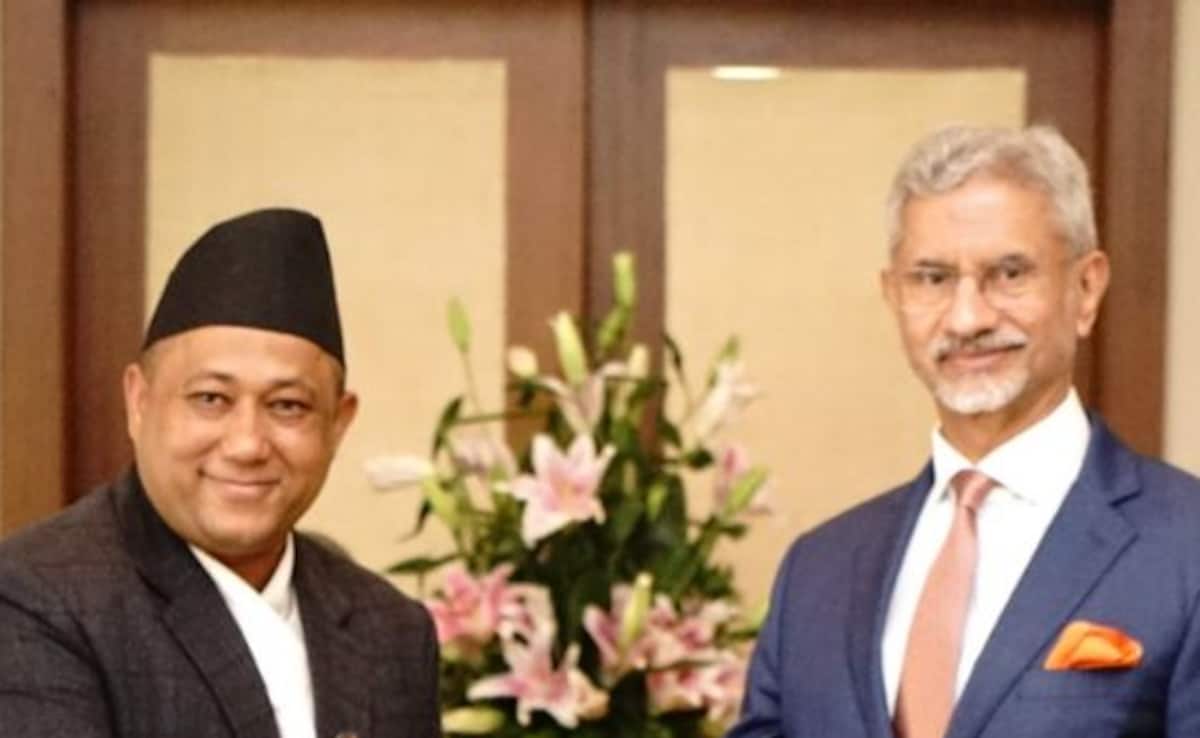 मॉरीशस में जयशंकर की नेपाल और भूटान के विदेश मंत्रियों से मुलाकात, जानिए क्या हुई बात