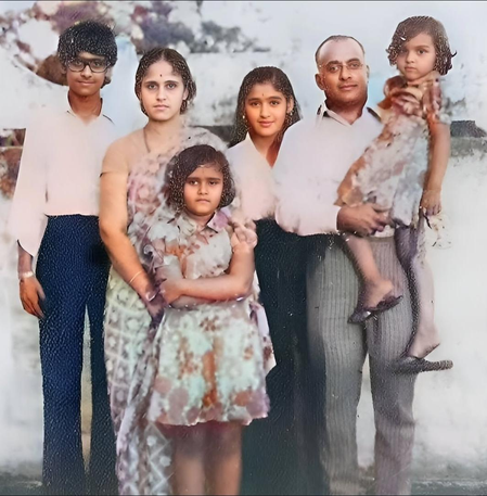 'हम पहले छह थे, अब सिर्फ दो रह गए', अकेलेपन से जूझ रहीं शाहरुख खान की एक्ट्रेस, फोटो शेयर कर बयां किया दर्द