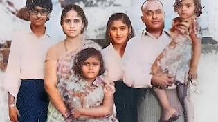 'हम पहले छह थे, अब सिर्फ दो रह गए', अकेलेपन से जूझ रहीं शाहरुख खान की एक्ट्रेस, फोटो शेयर कर बयां किया दर्द