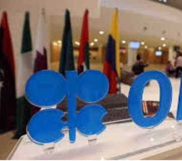 जागतिक तेल बाजारपेठेत मोठा भूकंप! 59 वर्षांनंतर UAE पडला OPEC मधून बाहेर; भारतात पेट्रोल-डिझेल स्वस्त होणार?