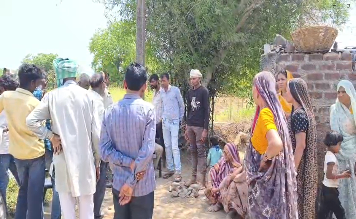 पिता की गोली मारकर हत्या: आरोपी बेटा फरार, बड़वानी के इस गांव में दहशत