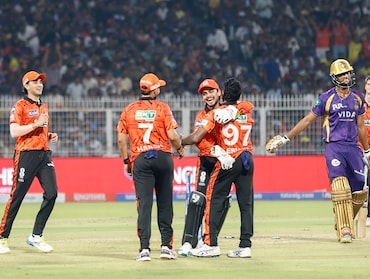 IPL 2026: क्लासेन, अभिषेक और हेड के बाद गेंदबाजी में चमके जयदेव, SRH ने KKR को 65 रनों से हराया