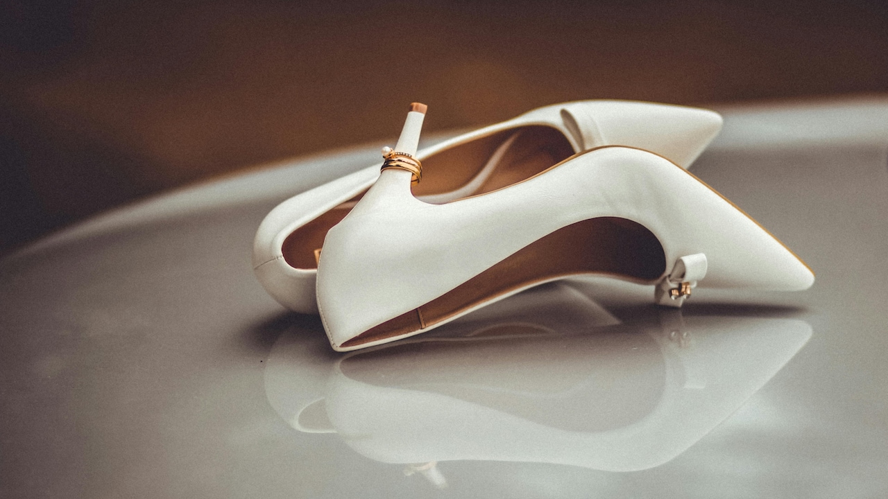 How To Pick Wedding Footwear That Does Not Sink Into Grass