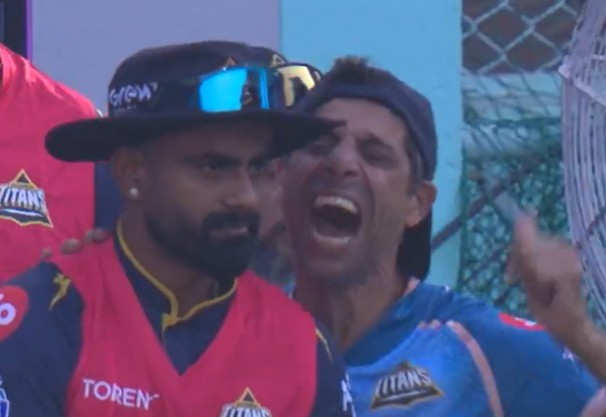 Nehra's Viral Dugout Outburst Leads To Instant Reward For GT vs LSG. Video