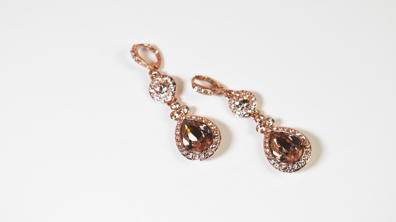 Why Cheap Earrings Leave Green Marks On Skin And How To Prevent It