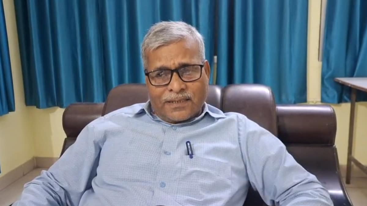 गोपालगंज के सिविल सर्जन डॉ.वीरेंद्र प्रसाद