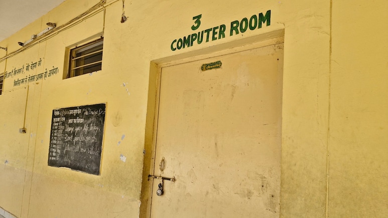 उत्तराखंड में आदमखोर का खौफ, 100 से अधिक स्कूलों में लटके ताले; DM ने जारी किया 'शटडाउन' का आदेश