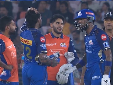 MI vs GT: बीच मैदान पर जब नाराज हार्दिक पंड्या, क्या मिला था गुरुमंंत्र? तिलक वर्मा ने कर दिया खुलासा