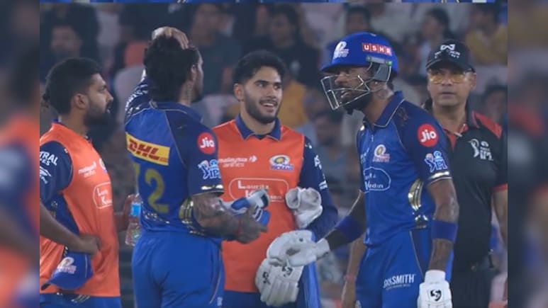 MI vs GT: बीच मैदान पर जब नाराज हार्दिक पंड्या, क्या मिला था गुरुमंंत्र? तिलक वर्मा ने कर दिया खुलासा