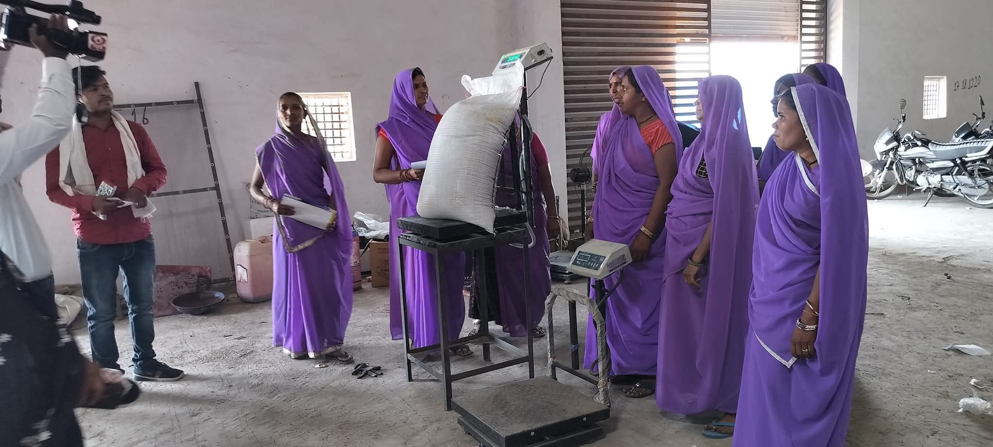 अब नारी नहीं किसी से कम: MSP खरीदी केंद्रों पर महिलाएं बनेंगी सिस्टम की नई ताकत अब नारी नहीं किसी से कम: MSP खरीदी केंद्रों पर महिलाएं बनेंगी सिस्टम की नई ताकत