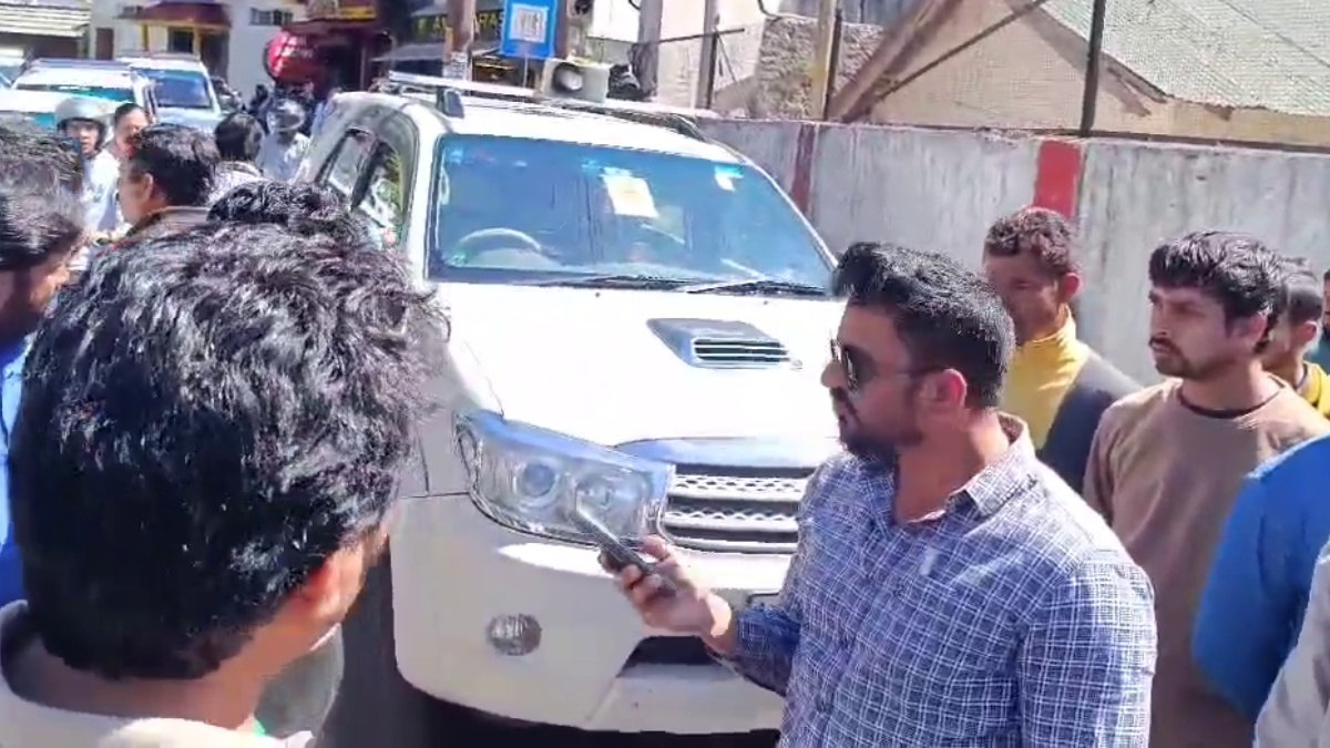 Nainital: पापा विधायक हैं हमारे... एसडीएम ने निकाली बेटे की 'VIP हनक', सीज कर ली हूटर वाली फॉर्च्यूनर