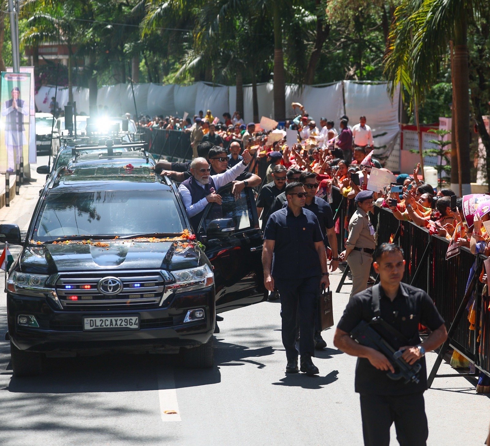 पीएम नरेंद्र मोदी दुनिया के सबसे लोकप्रिय नेता- सर्वे