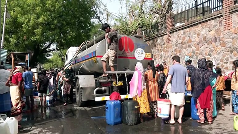 महाराष्ट्र में जलसंकट: मुंबई में आज से पानी की कटौती, छत्रपती संभाजीनगर में दौड़ाए जा रहे टैंकर