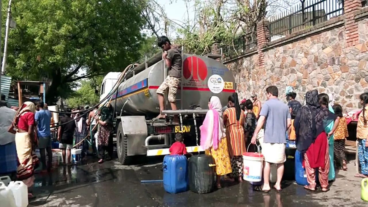मुंबई में पानी की किल्लत! सिर्फ 1.5 महीने का स्टॉक बचा, अंधेरी, चेंबूर समेत इन इलाकों में हाहाकार