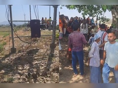 ट्रांसफॉर्मर रिपेयर कर रहे इलेक्ट्रिशियन की दर्दनाक मौत, करंट से झुलसा, 3 घंटे तक लटका रहा शव