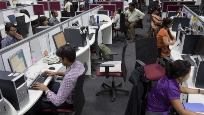 New Labour Code: 1 अप्रैल से बदलेंगे नौकरी के नियम, सैलरी, PF और काम के घंटों पर पड़ेगा असर, जानें डीटेल