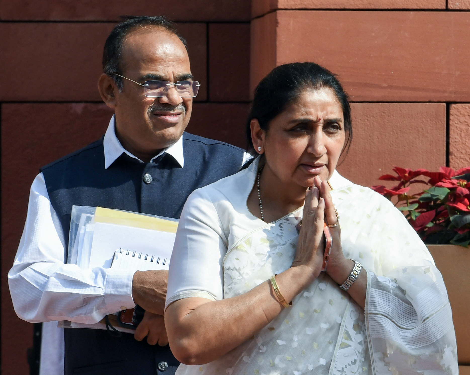 बारामती में सुनेत्रा पवार की गुहार के बावजूद कांग्रेस ने उतारा उम्मीदवार, आकाश मोरे होंगे मैदान में