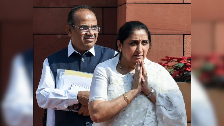 बारामती में सुनेत्रा पवार की गुहार के बावजूद कांग्रेस ने उतारा उम्मीदवार, आकाश मोरे होंगे मैदान में