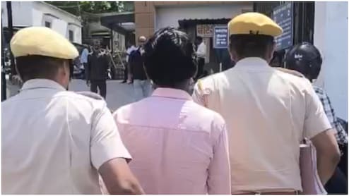 Udaipur Police Ahmedabad Raid: 'मीटर रीडर' बनकर घर में घुसी पुलिस, नाबालिग को खरीदकर रेप करने वाले आरोपी को 13 साल बाद पकड़ा और फिर...