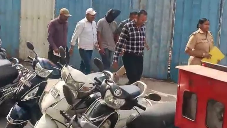 गले से निकाली तुलसी माला, करना होगा गजवा-ए-हिंद... इंजीनियरिंग छात्रा ने साथ पढ़ने वाले तंजीर पर लगाए चौंकाने वाले आरोप