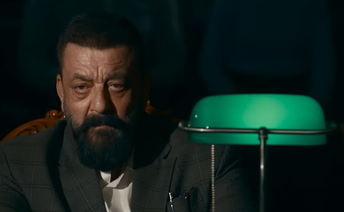 धुरंधर 2 के बाद इतिहास के पन्नों को पलटेंगे 'एसपी चौधरी', संजय दत्त की आखिरी सवाल का आया टीजर, फैंस बोले- आउटस्टैंडिंग