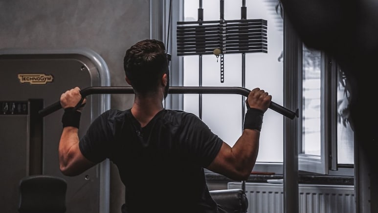 जिम में ओवर वर्कआउट से फटी दिमाग की नस, मां की सूझबूझ ने बचाई जिगर के टुकड़े की जान; लड़नी पड़ी 21 दिन की जंग