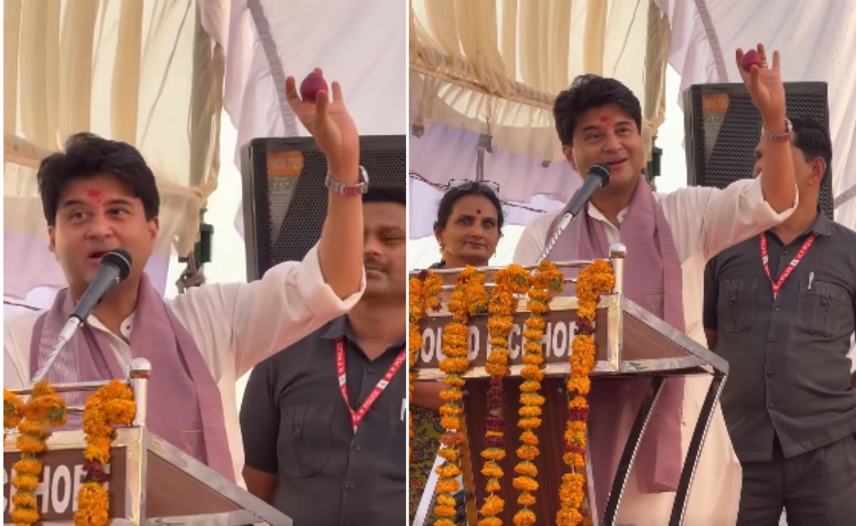 जेब से प्याज निकालकर सिंधिया ने बताया चमकती त्वचा का राज, बोले-''आत्मा बूढ़ी लेकिन शरीर आज भी जवान''